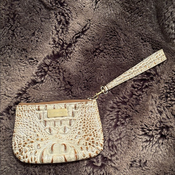 Brahmin Cream Crocodile Embossed Wristlet - Picture 1 of 6